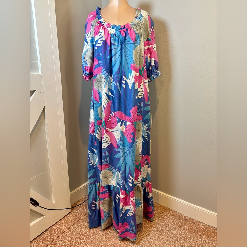 Hilo Hattie Blue Floral Cotton Muumuu Maxi Dress Made in Hawaii Womens Large 688